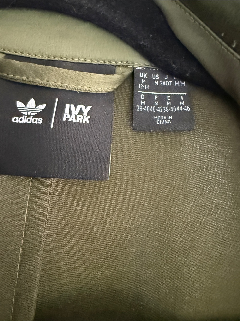 Adidas X Ivy Park collab satin trench jacket/ wide leg pant M/L - Picture 3 of 7